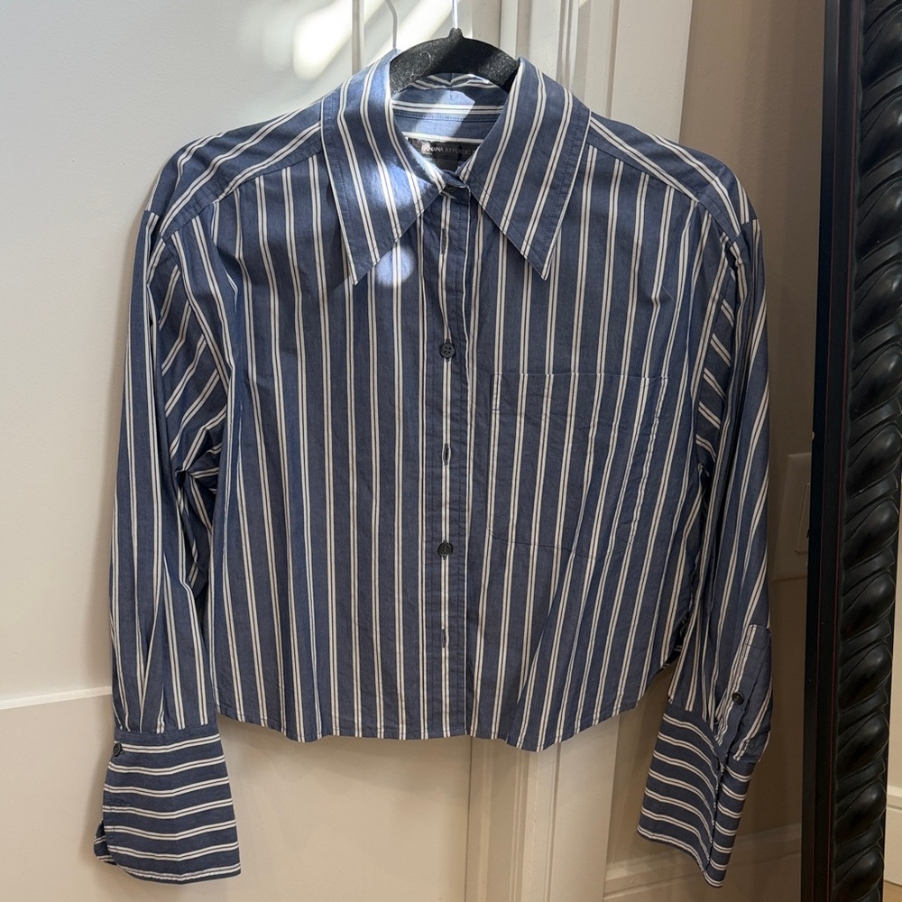 Banana Republic Striped Blue and White Button-Up Shirt